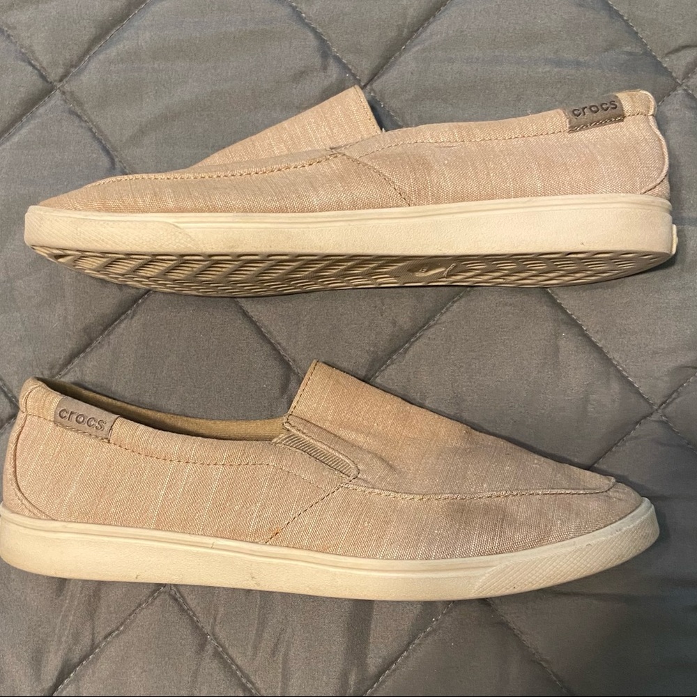 Tan CROCS